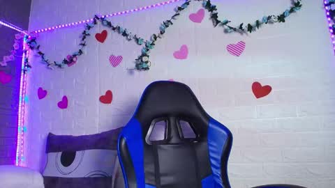 Emma Miel  online show from November 2025 03:05:02 AM