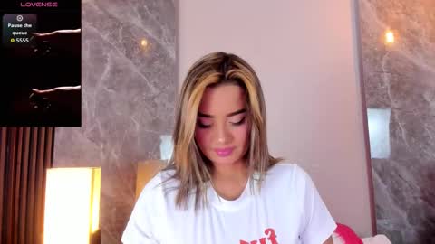 Emma online show from December 2025 04:20:02 AM