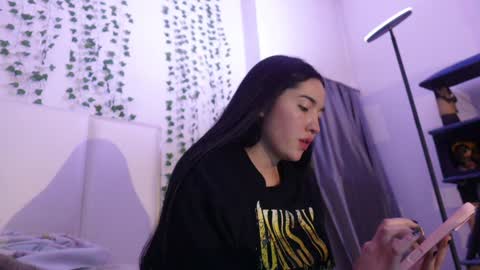 Snapshot of emma_johnson_ chatting on December 2025 06:30:02 AM emma_johnson_ online show from December 2025 06:30:02 AM