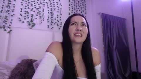 Snapshot of emma_johnson_ chatting on March 2026 01:56:02 AM emma_johnson_ online show from March 2026 01:56:02 AM