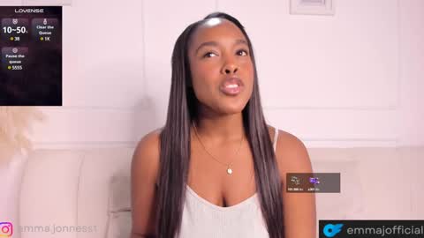 Snapshot of emma_jonness chatting on December 2024 06:46:02 PM emma_jonness online show from December 2024 06:46:02 PM