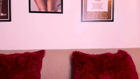 Snapshot of emma_jonness chatting on September 2025 05:18:02 PM emma_jonness online show from September 2025 05:18:02 PM