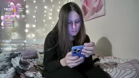 emma_just online show from October 2025 07:25:02 PM