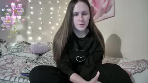 emma_just online show from October 2025 08:28:01 AM