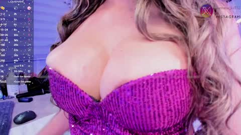 Snapshot of emma_kell chatting on February 2025 11:24:01 PM Emma online show from February 2025 11:24:01 PM