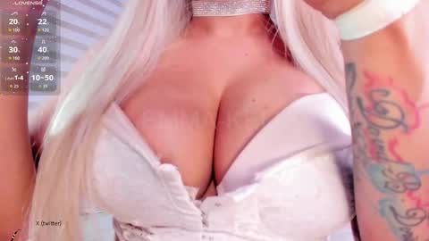 Snapshot of emma_kell chatting on October 2025 02:23:02 AM Emma online show from October 2025 02:23:02 AM