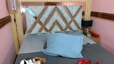 Snapshot of emma_kiut_ chatting on December 2025 06:35:02 PM Emma online show from December 2025 06:35:02 PM