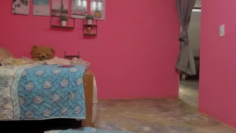 Snapshot of emma_lean chatting on March 2025 01:14:02 PM whises lits online show from March 2025 01:14:02 PM