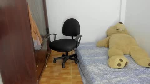 Snapshot of emma_lean chatting on September 2025 11:00:01 AM whises lits online show from September 2025 11:00:01 AM