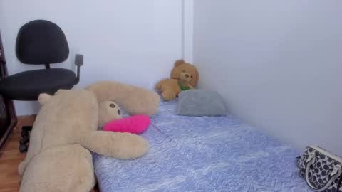 Snapshot of emma_lean chatting on September 2025 12:21:02 PM whises lits online show from September 2025 12:21:02 PM