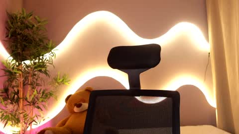 Emma online show from April 2026 08:58:01 AM