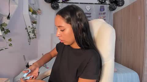 Emma online show from October 2025 08:53:02 PM