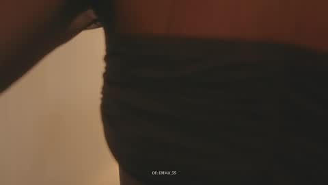 Snapshot of emma_lu1 chatting on March 2026 03:50:02 PM emma_lu1 online show from March 2026 03:50:02 PM