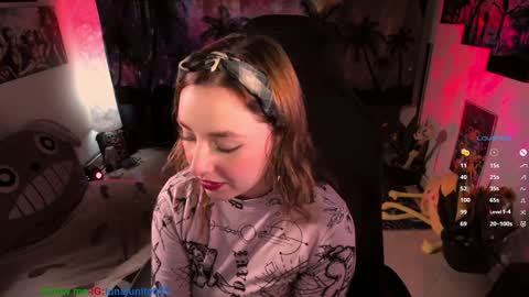 LUNA online show from January 2025 10:33:01 PM