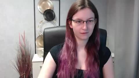 Snapshot of emma_lust94 chatting on December 2024 06:41:01 AM emma online show from December 2024 06:41:01 AM