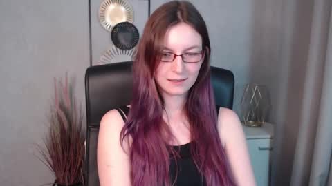 Snapshot of emma_lust94 chatting on December 2024 03:58:01 PM emma online show from December 2024 03:58:01 PM