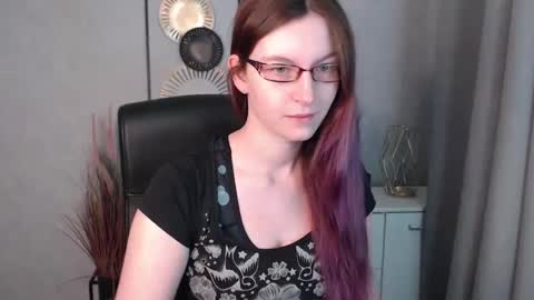 Snapshot of emma_lust94 chatting on December 2024 07:33:02 AM emma online show from December 2024 07:33:02 AM