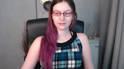 Snapshot of emma_lust94 chatting on January 2025 06:43:02 AM emma online show from January 2025 06:43:02 AM