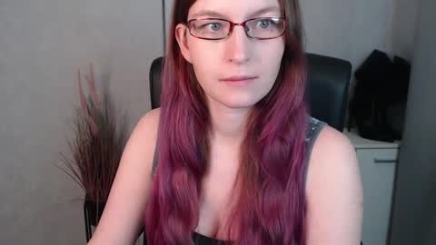 Snapshot of emma_lust94 chatting on February 2025 10:03:02 AM emma online show from February 2025 10:03:02 AM