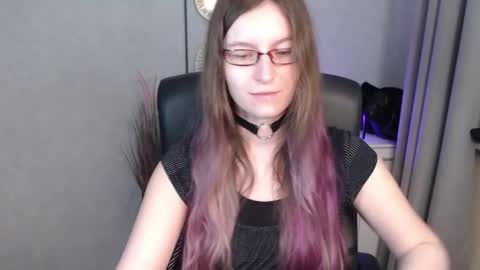 Snapshot of emma_lust94 chatting on October 2025 05:26:02 AM emma online show from October 2025 05:26:02 AM