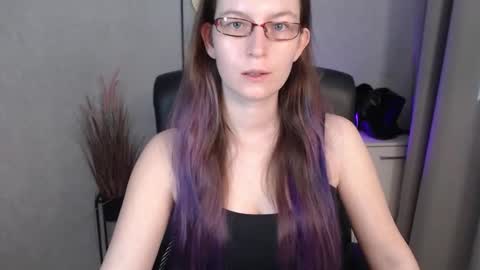 Snapshot of emma_lust94 chatting on October 2025 06:12:01 AM emma online show from October 2025 06:12:01 AM