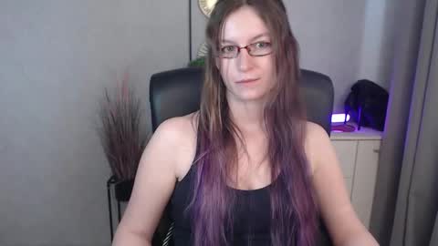 Snapshot of emma_lust94 chatting on October 2025 12:27:02 PM emma online show from October 2025 12:27:02 PM