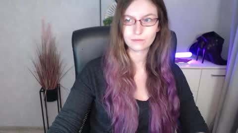 Snapshot of emma_lust94 chatting on October 2025 06:48:01 AM emma online show from October 2025 06:48:01 AM