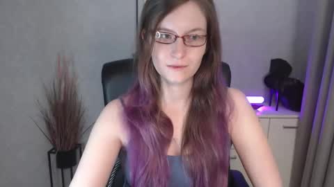 Snapshot of emma_lust94 chatting on November 2025 06:35:02 AM emma online show from November 2025 06:35:02 AM