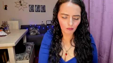 Snapshot of emma_luxy chatting on April 2026 11:51:02 PM emma luxy online show from April 2026 11:51:02 PM