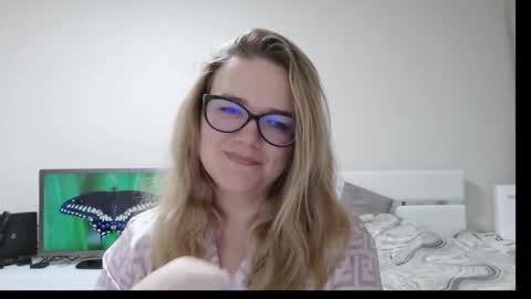 Snapshot of emma_misty_ chatting on March 2026 07:37:01 PM emma_misty_ online show from March 2026 07:37:01 PM