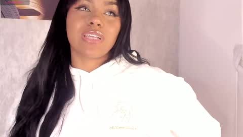 Emma Morgann online show from December 2024 11:26:01 AM