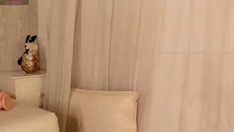 Emma Morgann online show from February 2025 02:38:01 PM