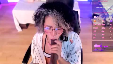 Snapshot of emma_nakamura chatting on February 2026 10:12:01 AM online show from February 2026 10:12:01 AM