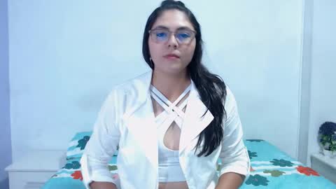 emma nicols online show from January 2026 11:37:02 AM