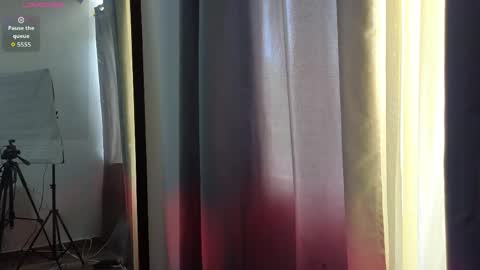 EMMA REVEES  online show from March 2026 03:01:01 PM