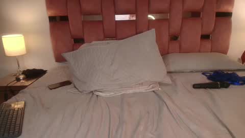 emma_saenz01 online show from January 2025 05:30:01 AM