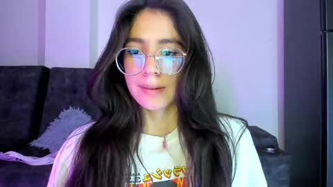 Emma online show from March 2025 04:04:01 AM