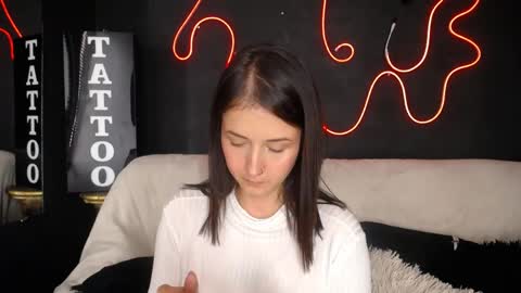 Snapshot of emma_sweethot chatting on April 2026 03:57:01 PM Emma Black online show from April 2026 03:57:01 PM