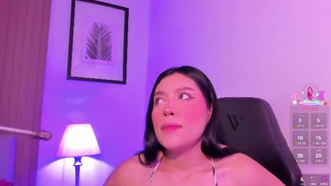 Snapshot of emma_walton_ chatting on June 2026 11:36:02 AM online show from June 2026 11:36:02 AM