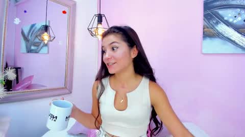 Emma  online show from November 2025 08:18:01 PM