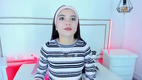 Snapshot of emmaa_sandoval chatting on April 2026 07:15:01 PM Emma online show from April 2026 07:15:01 PM