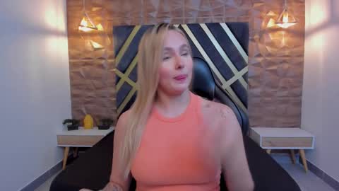 Snapshot of emmaa_white_ chatting on January 2026 05:26:01 PM EMMA online show from January 2026 05:26:01 PM