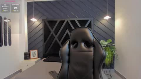 Snapshot of emmaa_white_ chatting on January 2026 02:55:01 PM EMMA online show from January 2026 02:55:01 PM