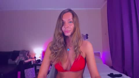 Emma online show from November 2025 06:10:01 PM