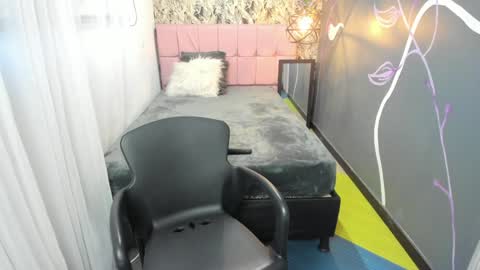 Snapshot of emmaaevans_ chatting on January 2025 12:16:02 PM Emma Evans online show from January 2025 12:16:02 PM