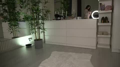 Snapshot of emmablanco chatting on April 2026 05:24:02 AM emmablanco online show from April 2026 05:24:02 AM