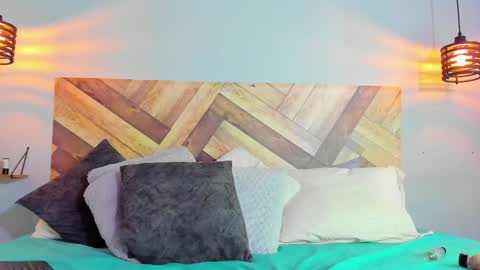 Snapshot of emmabrantt chatting on December 2024 03:19:01 PM Emma Brant online show from December 2024 03:19:01 PM