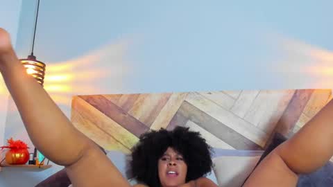 Snapshot of emmabrantt chatting on December 2024 02:43:01 AM Emma Brant online show from December 2024 02:43:01 AM