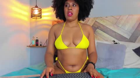 Snapshot of emmabrantt chatting on February 2025 04:42:02 AM Emma Brant online show from February 2025 04:42:02 AM