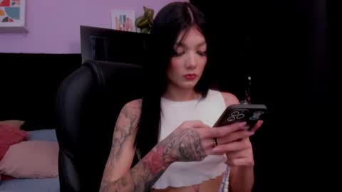 Emma  online show from February 2026 07:19:02 PM